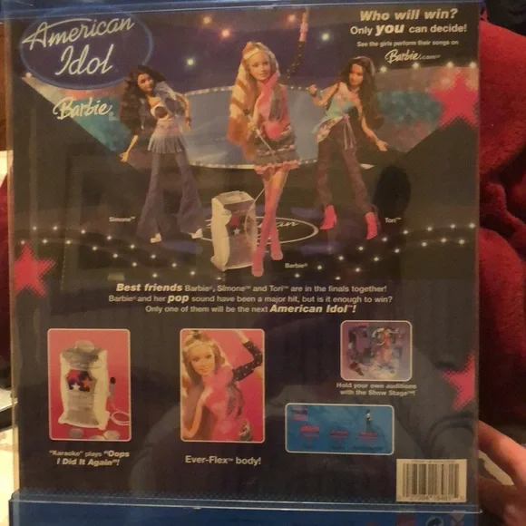 American Idol Barbie - Blonde - Picture 2 of 2